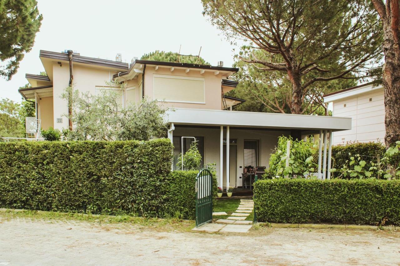 Ivy Lalzi Bay Beach House Durrës Extérieur photo